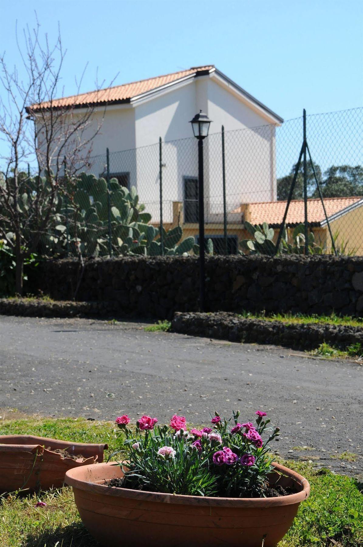 La Circumetnea Home Catania Bagian luar foto
